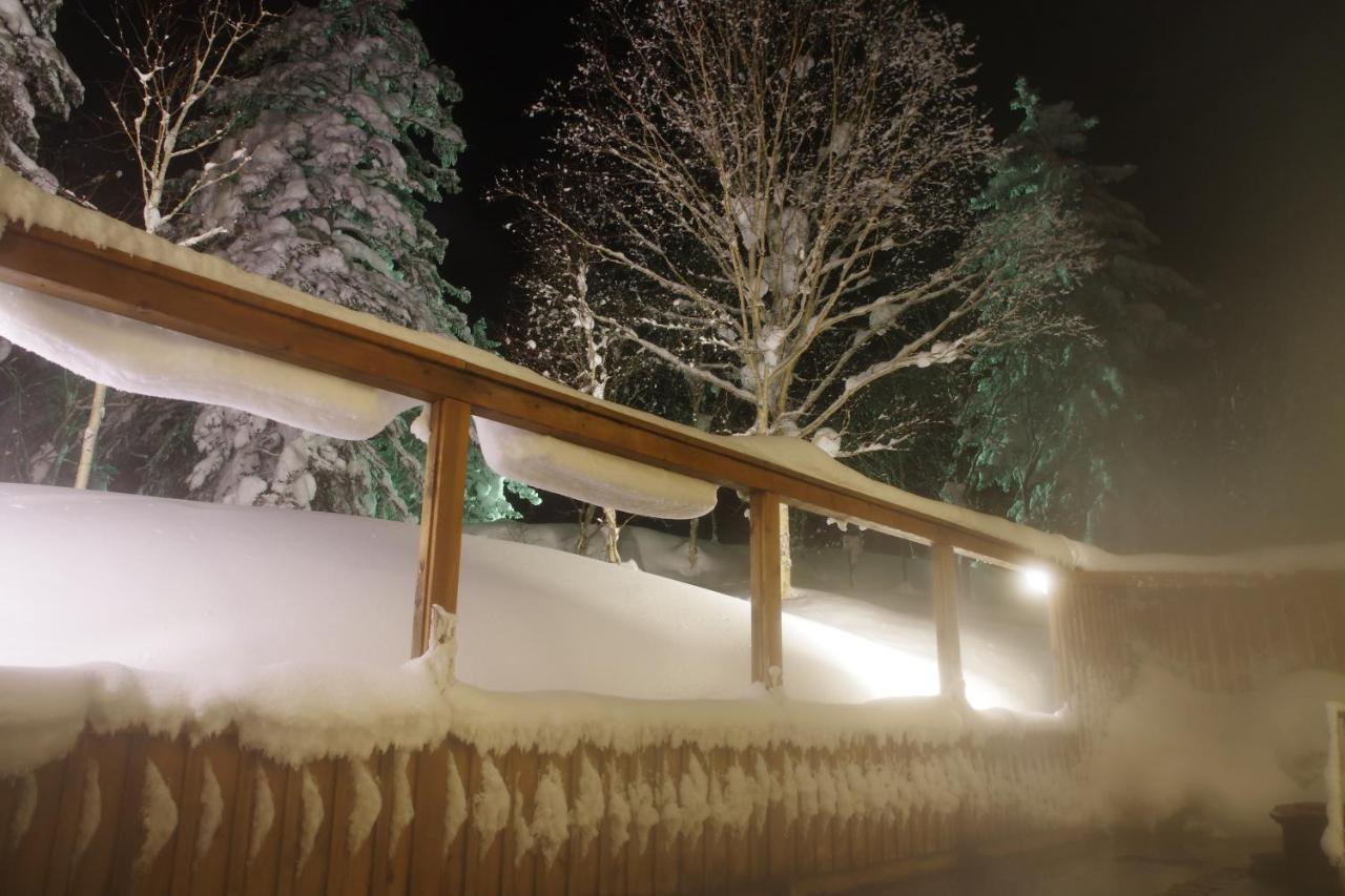 K's House Hokkaido - Asahidake Onsen Hostel Higashikawa Bagian luar foto